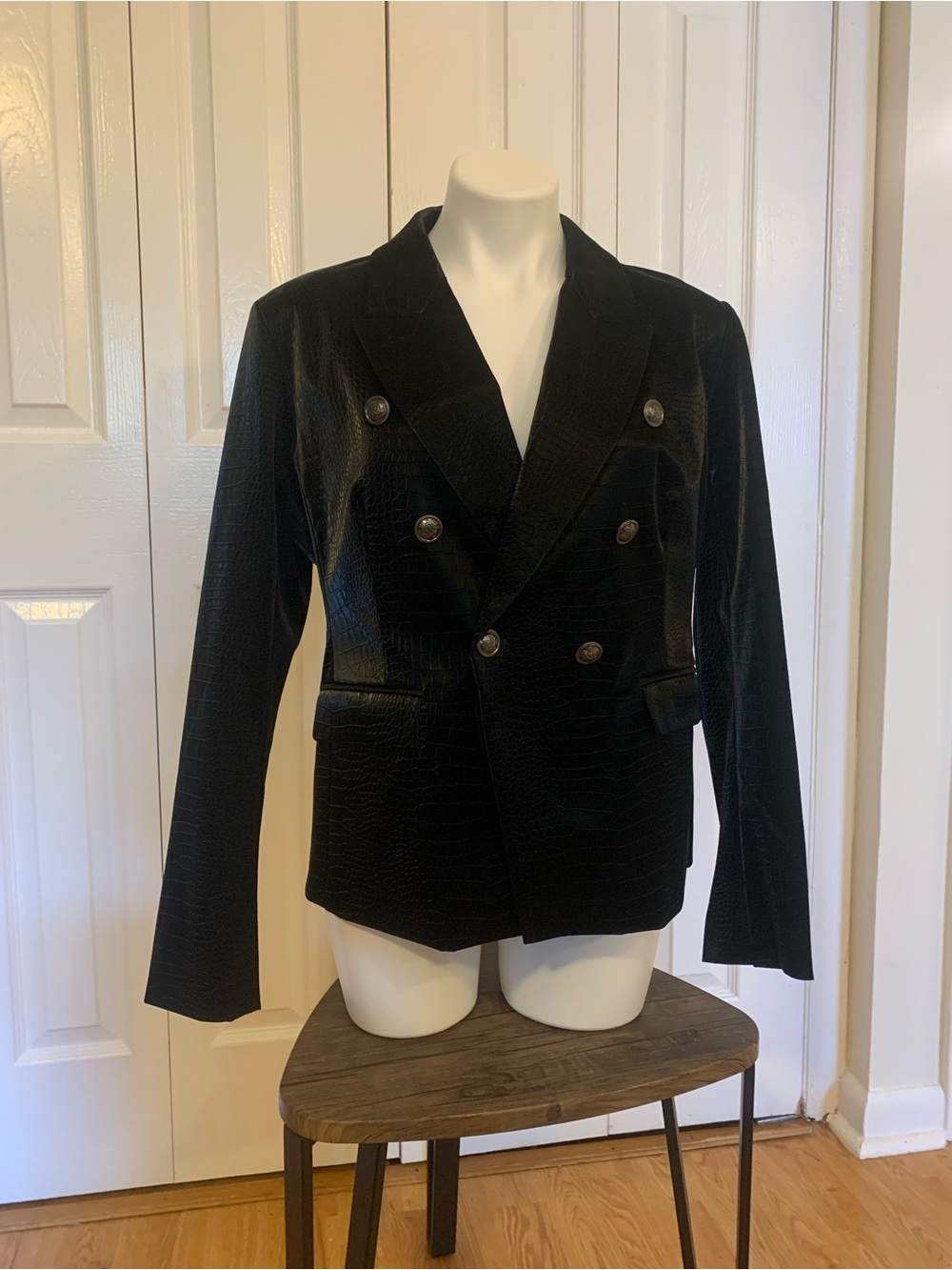 Cato Black Croc-Embossed Double-Breasted Blazer
